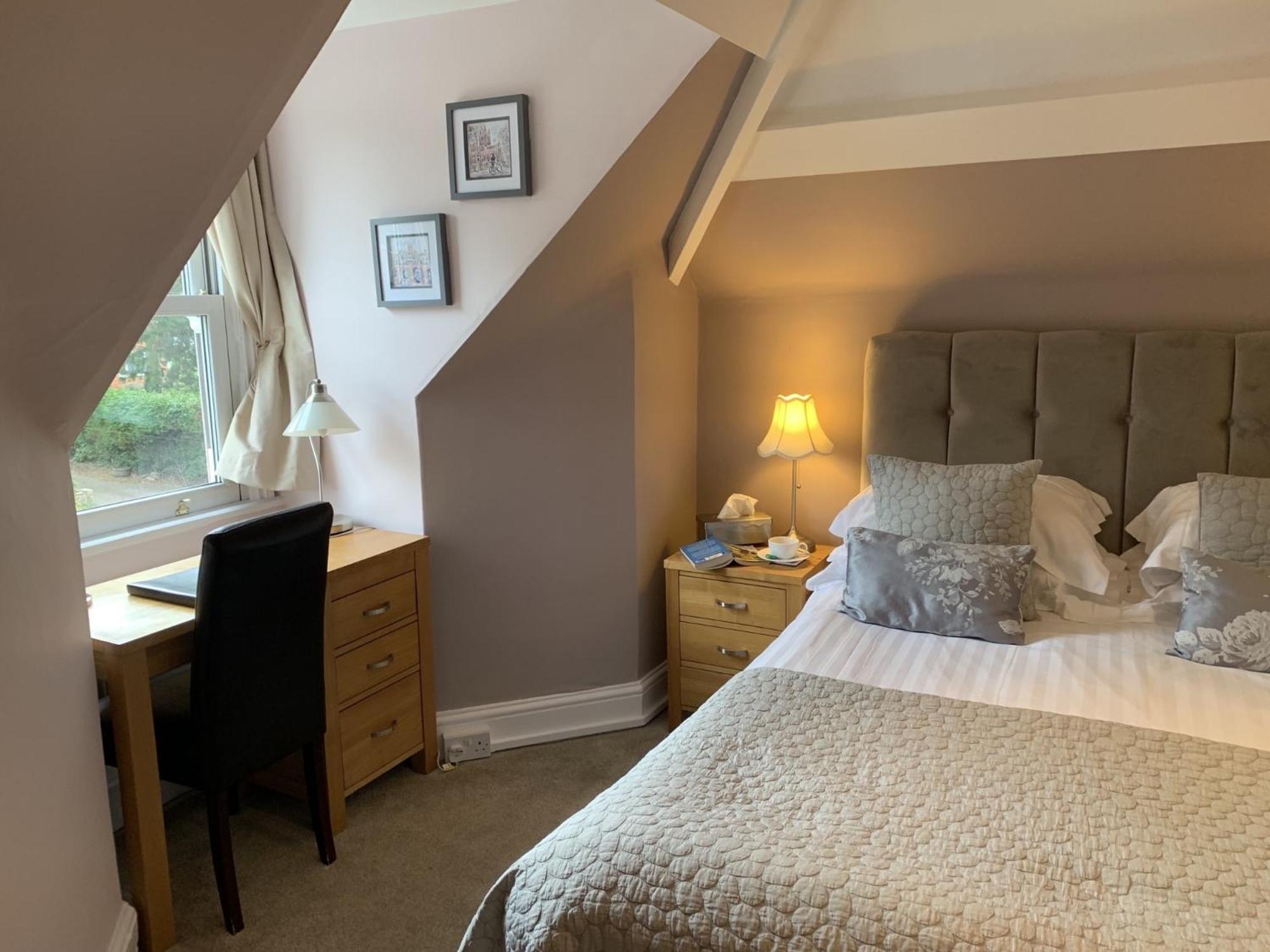 Somerville House Hereford Room photo
